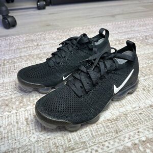 Women’s NIKE Air Vapormax Flyknit Size 7 Black